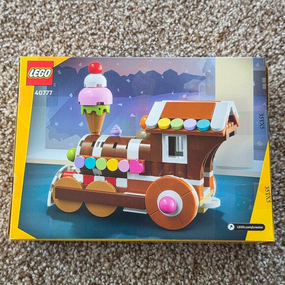 Lego Creator - Celebration Series 4 - Gingerbread Train Ornament - Picture 2 of 4